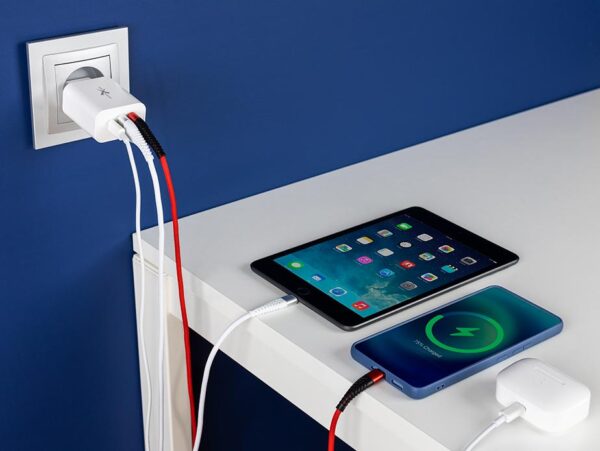 Travel charger eXtreme® USB Typ-C + 2 USB - PD - 48 W - TC48CUU
