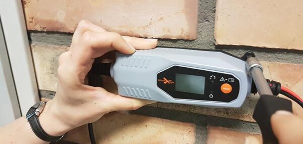 Smart battery charger - SBC-LI144